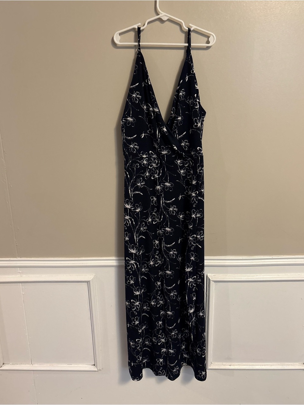 Navy Floral V-Neck Maxi Dress - Women